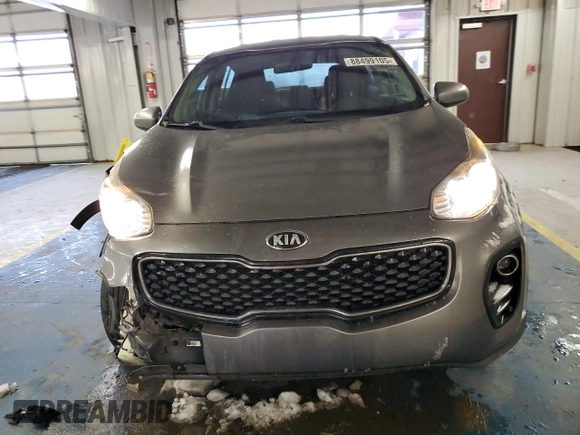 2017 Kia Sportage LX z VIN KNDPMCAC4H7127477, wystawiony jako Copart lot #88499105 z przebiegiem 161 401 mil mil oraz Szkoda całkowita • Salvage title. Historia ofert i sprzedaży dostępna na DreamBid. Obrazek 5.