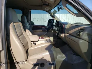 2005 Ford F-250 XL with VIN 1FTSW20P35EB09367, listed as a Copart auction lot 46801352 with 219,127 mi miles and Non Repairable. Bid and sale history available at DreamBid. Image 5.