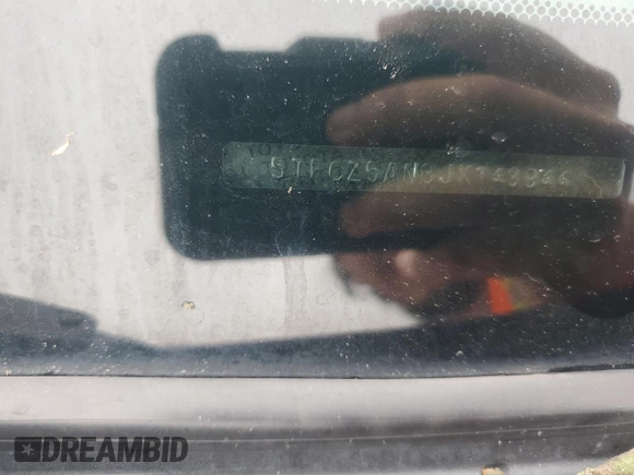 2018 Toyota Tacoma SR z VIN 5TFCZ5AN8JX143944, wystawiony jako Copart lot #57092795 z przebiegiem 67 094 mil mil oraz Szkoda całkowita • Salvage title. Historia ofert i sprzedaży dostępna na DreamBid. Obrazek 12.
