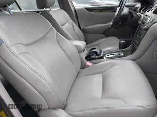 2004 Lexus ES 330 with VIN JTHBA30G145052409, listed as a IAAI auction lot 42180095 with 177,781 mi miles. Bid and sale history available at carsss.com. Image 5.