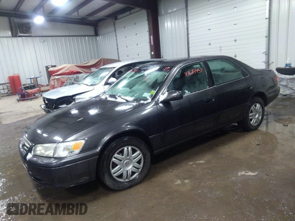 2001 Toyota Camry CE with VIN 4T1BG22K21U781964, listed as a IAAI auction lot 35629457 with 171,488 mi miles. Bid and sale history available at carsss.com. Image 2.