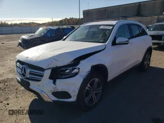 2019 Mercedes-Benz GLC with VIN WDC0G4KB0KV180047, listed as a Copart auction lot 61835712 with 67,235 mi miles. Bid and sale history available at carsss.com. Image 2.