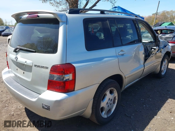 2004 Toyota Highlander z VIN JTEEP21A040063041, wystawiony jako IAAI lot #42156663 z przebiegiem 157 963 mil mil oraz . Historia ofert i sprzedaży dostępna na DreamBid. Obrazek 4.