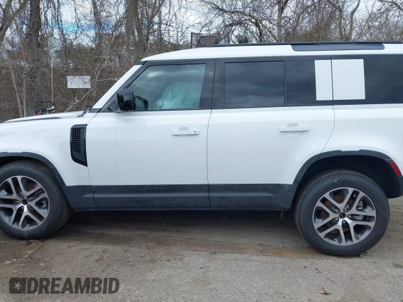 2025 Land Rover Defender S with VIN SALEJ7EX9S2383812, listed as a IAAI auction lot 41941914 with 412 mi miles and . Bid and sale history available at DreamBid. Image 14.