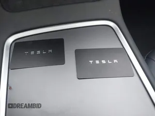 2023 Tesla Model 3 z VIN 5YJ3E1EA7PF436314, wystawiony jako IAAI lot #42340337 z przebiegiem 39 247 mil mil oraz . Historia ofert i sprzedaży dostępna na DreamBid. Obrazek 11.