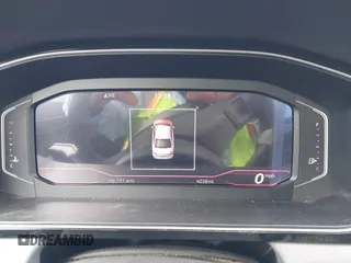 2025 Volkswagen Jetta GLI Autobahn z VIN 3VW2T7BU9SM003551, wystawiony jako IAAI lot #41808269 z przebiegiem 4 038 mil mil oraz . Historia ofert i sprzedaży dostępna na DreamBid. Obrazek 7.