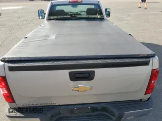 2008 Chevrolet Silverado 1500 Work Truck with VIN 1GCEK14CX8Z215211, listed as a Copart auction lot 86067974 with 379,590 mi miles and Clean Title. Bid and sale history available at carsss.com. Image 10.