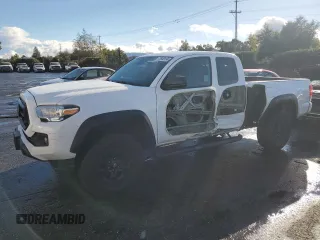 2020 Toyota Tacoma SR z VIN 5TFRZ5CN5LX089562, wystawiony jako Copart lot #79938134 z przebiegiem 58 214 mil mil oraz Szkoda całkowita • Salvage title. Historia ofert i sprzedaży dostępna na DreamBid. Obrazek 1.