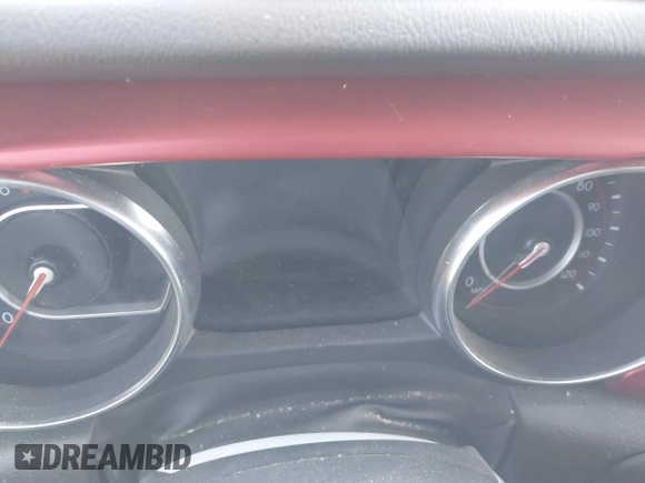 2022 Jeep Gladiator Rubicon z VIN 1C6JJTBG2NL167034, wystawiony jako IAAI lot #41854225 z przebiegiem Nie podano mil oraz . Historia ofert i sprzedaży dostępna na DreamBid. Obrazek 7.