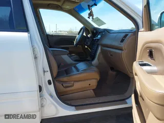 2007 Honda Pilot EX-L with VIN 5FNYF18777B002106, listed as a IAAI auction lot 42060765 with 202,276 mi miles. Bid and sale history available at carsss.com. Image 5.