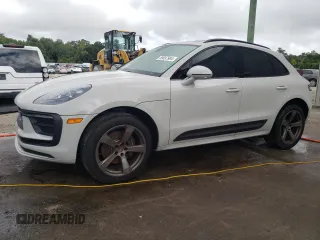 2023 Porsche Macan with VIN WP1AA2A56PLB09948, listed as a Copart auction lot 59697904 with 8,400 mi miles and Clean Title. Bid and sale history available at carsss.com. Image 1.