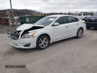 2014 Nissan Altima 2.5 S with VIN 1N4AL3AP0EN334215, listed as a IAAI auction lot 41848883 with 175,890 mi miles. Bid and sale history available at carsss.com. Image 2.