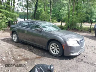 2016 Chrysler 300 Anniversary Edition z VIN 2C3CCAAG3GH141208, wystawiony jako IAAI lot #42213612 z przebiegiem 113 744 mil mil oraz . Historia ofert i sprzedaży dostępna na DreamBid. Obrazek 1.