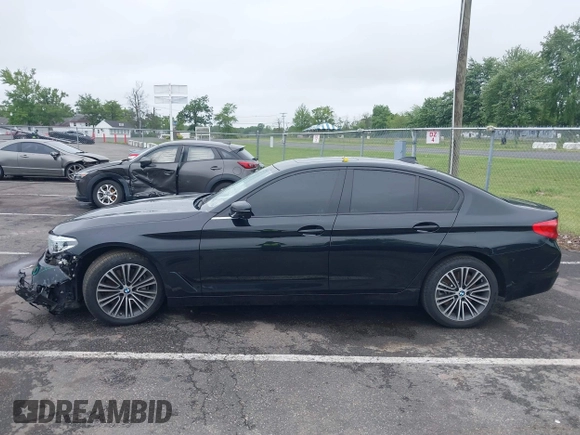2020 BMW 5 Series 540i xDrive z VIN WBAJS3C09LCD33702, wystawiony jako IAAI lot #42504307 z przebiegiem 79 099 mil mil oraz . Historia ofert i sprzedaży dostępna na DreamBid. Obrazek 14.
