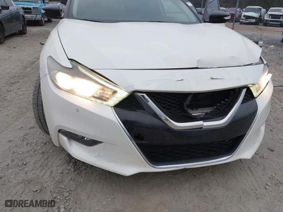 2018 Nissan Maxima SL with VIN 1N4AA6AP7JC371792, listed as a IAAI auction lot 41285671 with 137,517 mi miles. Bid and sale history available at carsss.com. Image 17.