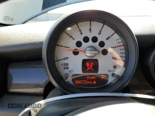 2013 MINI Hardtop S with VIN WMWSV3C52DT389468, listed as a Copart auction lot 57293845 with 84,723 mi miles and Salvage title. Bid and sale history available at DreamBid. Image 9.