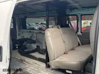 2019 Chevrolet Express Passenger LT with VIN 1GAZGPFGXK1236869, listed as a Copart auction lot 81742124 with 88,445 mi miles and Salvage Title. Bid and sale history available at carsss.com. Image 6.