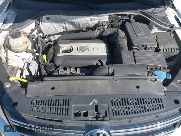 2015 Volkswagen Tiguan S z VIN WVGBV7AX5FW610055, wystawiony jako IAAI lot #41502961 z przebiegiem 81 683 mil mil oraz . Historia ofert i sprzedaży dostępna na DreamBid. Obrazek 10.