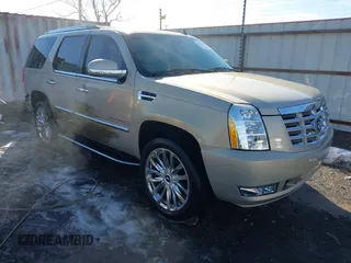 2007 Cadillac Escalade z VIN 1GYFK63857R338177, wystawiony jako IAAI lot #41615600 z przebiegiem 155 755 mil mil oraz . Historia ofert i sprzedaży dostępna na DreamBid. Obrazek 1.