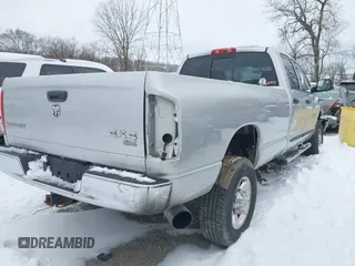 2005 Dodge Ram 3500 SLT with VIN 3D7LS38C45G825555, listed as a IAAI auction lot 41225480 with 111,757 mi miles. Bid and sale history available at carsss.com. Image 4.