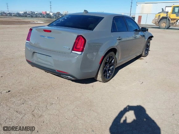 2019 Chrysler 300 with VIN 2C3CCABG8KH538131, listed as a IAAI auction lot 41342680 with NaN miles. Bid and sale history available at carsss.com. Image 4.