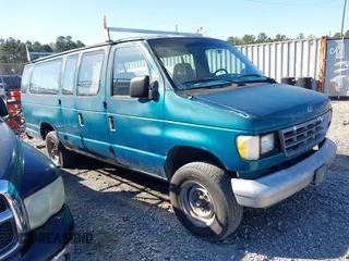1995 Ford Econoline Wagon XL z VIN 1FBJS31H4SHA40448, wystawiony jako IAAI lot #41682670 z przebiegiem 92 169 mil mil oraz . Historia ofert i sprzedaży dostępna na DreamBid. Obrazek 1.