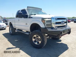2011 Ford Super Duty F-250 SRW XL with VIN 1FT7X2BT8BEA50325, listed as a IAAI auction lot 41967600 with 189,932 mi miles. Bid and sale history available at carsss.com. Image 1.