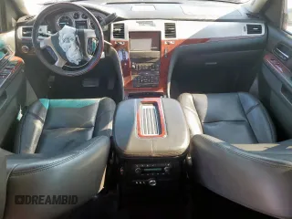 2014 Cadillac Escalade Premium z VIN 1GYS3CEFXER139466, wystawiony jako Copart lot #54128425 z przebiegiem 116 002 mil mil oraz Szkoda całkowita • Salvage title. Historia ofert i sprzedaży dostępna na DreamBid. Obrazek 8.