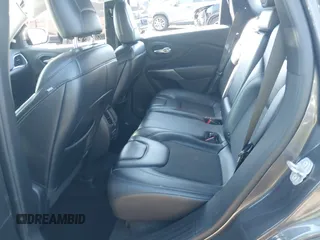 2019 Jeep Cherokee Latitude Plus with VIN 1C4PJMLB3KD424994, listed as a IAAI auction lot 41506691 with 87,912 mi miles and . Bid and sale history available at DreamBid. Image 8.