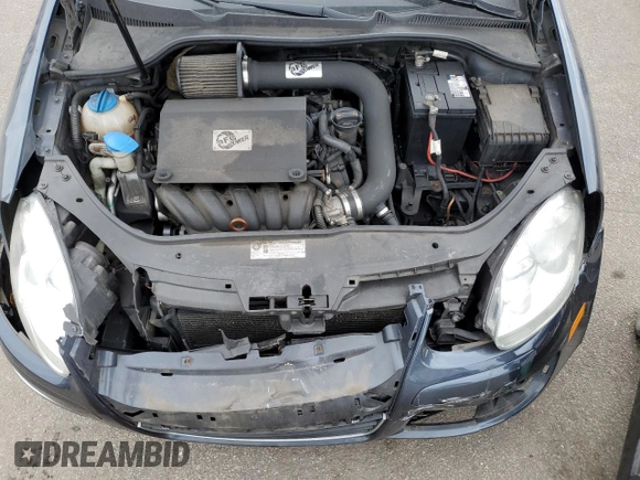 2010 Volkswagen Jetta SE with VIN 3VWRZ7AJ2AM038256, listed as a Copart auction lot 47631015 with 205,579 mi miles and Salvage title. Bid and sale history available at DreamBid. Image 11.
