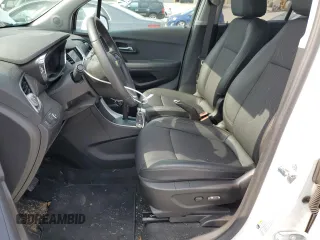 2020 Chevrolet Trax LT z VIN KL7CJLSB6LB078377, wystawiony jako Copart lot #53207845 z przebiegiem 8 939 mil mil oraz Szkoda całkowita • Salvage title. Historia ofert i sprzedaży dostępna na DreamBid. Obrazek 7.