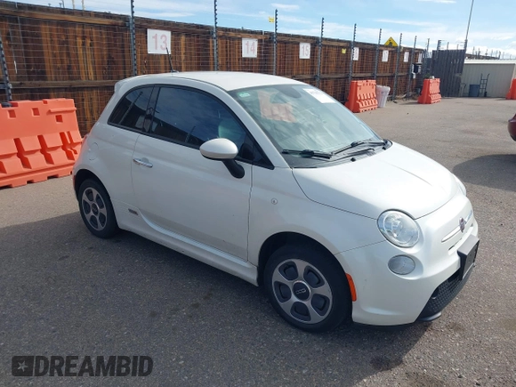2015 FIAT 500e with VIN 3C3CFFGE9FT522920, listed as a IAAI auction lot 41725773 with 53,300 mi miles. Bid and sale history available at carsss.com. Image 1.