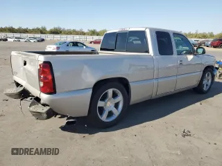 2006 Chevrolet Silverado SS z VIN 2GCEC19N761204227, wystawiony jako Copart lot #78688944 z przebiegiem 92 400 mil mil oraz Szkody całkowita. Historia ofert i sprzedaży dostępna na DreamBid. Obrazek 3.