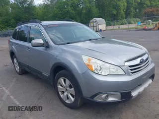 2010 Subaru Outback Limited Power Moon с VIN 4S4BRDKC7A2330572, выставлен на аукционе IAAI как лот 42414506 с пробегом 178 371 миль миль и . История ставок и продаж доступна на DreamBid. Изображение 1.