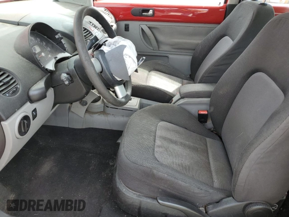2005 Volkswagen Beetle GL with VIN 3VWBK31C25M411513, listed as a Copart auction lot 55742325 with 156,872 mi miles and Salvage Title. Bid and sale history available at DreamBid. Image 7.