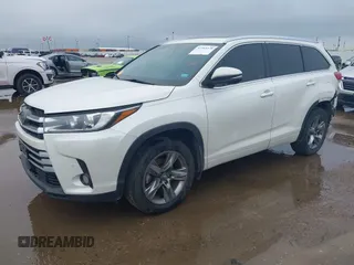 2018 Toyota Highlander Limited with VIN 5TDDZRFH3JS887374, listed as a IAAI auction lot 42363370 with 128,601 mi miles and . Bid and sale history available at DreamBid. Image 2.