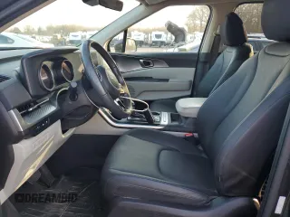 2023 Kia Carnival LX with VIN KNDNB4H39P6278991, listed as a Copart auction lot 84914294 with 25,101 mi miles and Salvage Title. Bid and sale history available at carsss.com. Image 7.
