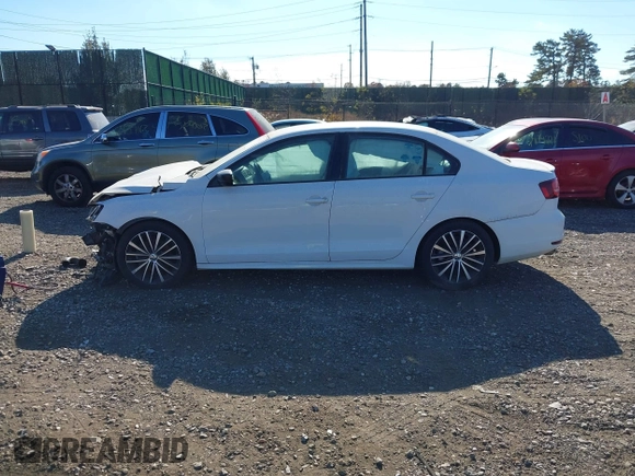 2016 Volkswagen Jetta Sport с VIN 3VWD17AJ6GM280459, выставлен на аукционе IAAI как лот 40811458 с пробегом 46 902 миль миль и . История ставок и продаж доступна на DreamBid. Изображение 14.