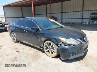 2017 Nissan Altima SV z VIN 1N4AL3AP4HC263004, wystawiony jako IAAI lot #42035616 z przebiegiem 163 204 mil mil oraz . Historia ofert i sprzedaży dostępna na DreamBid. Obrazek 1.