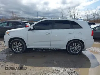 2013 Kia Sorento SX with VIN 5XYKW4A2XDG381578, listed as a IAAI auction lot 41846320 with 185,112 mi miles. Bid and sale history available at carsss.com. Image 14.