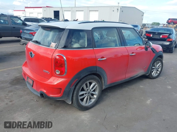 2012 MINI Countryman S with VIN WMWZC5C54CWM13041, listed as a IAAI auction lot 42244303 with 139,733 mi miles and . Bid and sale history available at DreamBid. Image 4.
