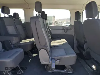 2024 Ford Transit Passenger XL z VIN 1FBAX2YG2RKA09205, wystawiony jako Copart lot #57095995 z przebiegiem 32 059 mil mil oraz Tytuł czysty. Historia ofert i sprzedaży dostępna na DreamBid. Obrazek 11.