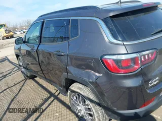 2020 Jeep Compass Latitude with VIN 3C4NJDBB9LT139429, listed as a IAAI auction lot 41795025 with 63,533 mi miles and . Bid and sale history available at carsss.com. Image 14.
