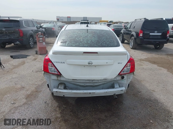 2017 Nissan Versa SV z VIN 3N1CN7AP6HL839963, wystawiony jako IAAI lot #41740229 z przebiegiem 98 067 mil mil oraz . Historia ofert i sprzedaży dostępna na DreamBid. Obrazek 17.