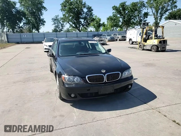 2007 BMW 7 Series 750i z VIN WBAHL83547DT09809, wystawiony jako Copart lot #54817145 z przebiegiem 209 806 mil mil oraz Szkoda całkowita • Salvage title. Historia ofert i sprzedaży dostępna na DreamBid. Obrazek 13.