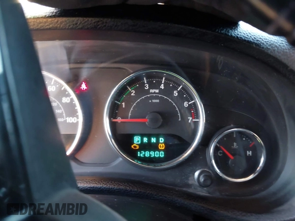 2014 Jeep Wrangler Unlimited Sahara with VIN 1C4BJWEG0EL273475, listed as a IAAI auction lot 41515425 with 128,900 mi miles. Bid and sale history available at carsss.com. Image 7.