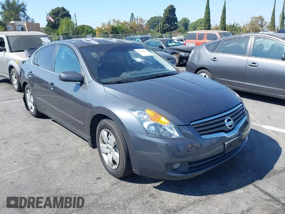 2008 Nissan Altima 2.5 SL with VIN 1N4AL21E18N447300, listed as a IAAI auction lot 40548669 with 178,745 mi miles. Bid and sale history available at carsss.com. Image 1.