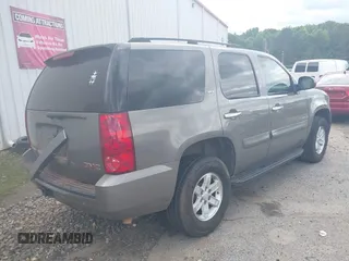 2007 GMC Yukon SLT with VIN 1GKFC13037J144413, listed as a IAAI auction lot 42185952 with Not provided miles and . Bid and sale history available at DreamBid. Image 4.