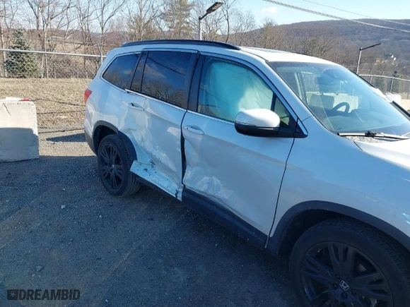 2021 Honda Pilot Special Edition with VIN 5FNYF6H26MB073990, listed as a IAAI auction lot 41308577 with 45,145 mi miles. Bid and sale history available at carsss.com. Image 6.