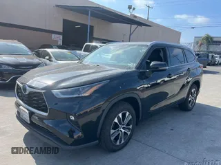 2021 Toyota Highlander Hybrid XLE z VIN 5TDHARAH6MS509148, wystawiony jako IAAI lot #42545107 z przebiegiem 76 689 mil mil oraz . Historia ofert i sprzedaży dostępna na DreamBid. Obrazek 14.